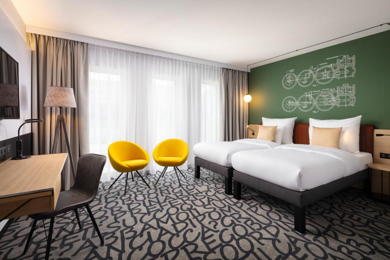 Mercure Warszawa Ursus Station Bagian luar foto