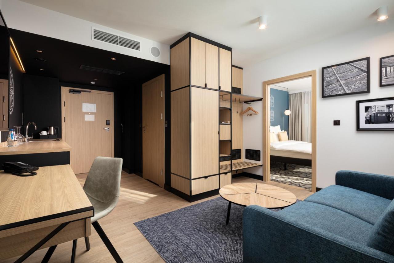 Mercure Warszawa Ursus Station Bagian luar foto