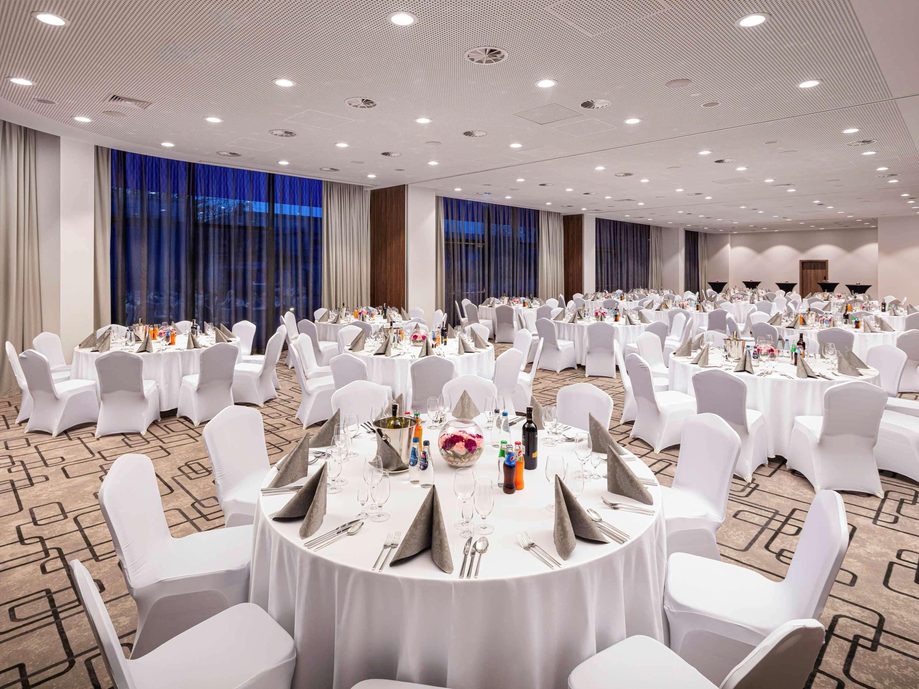 Mercure Warszawa Ursus Station Bagian luar foto